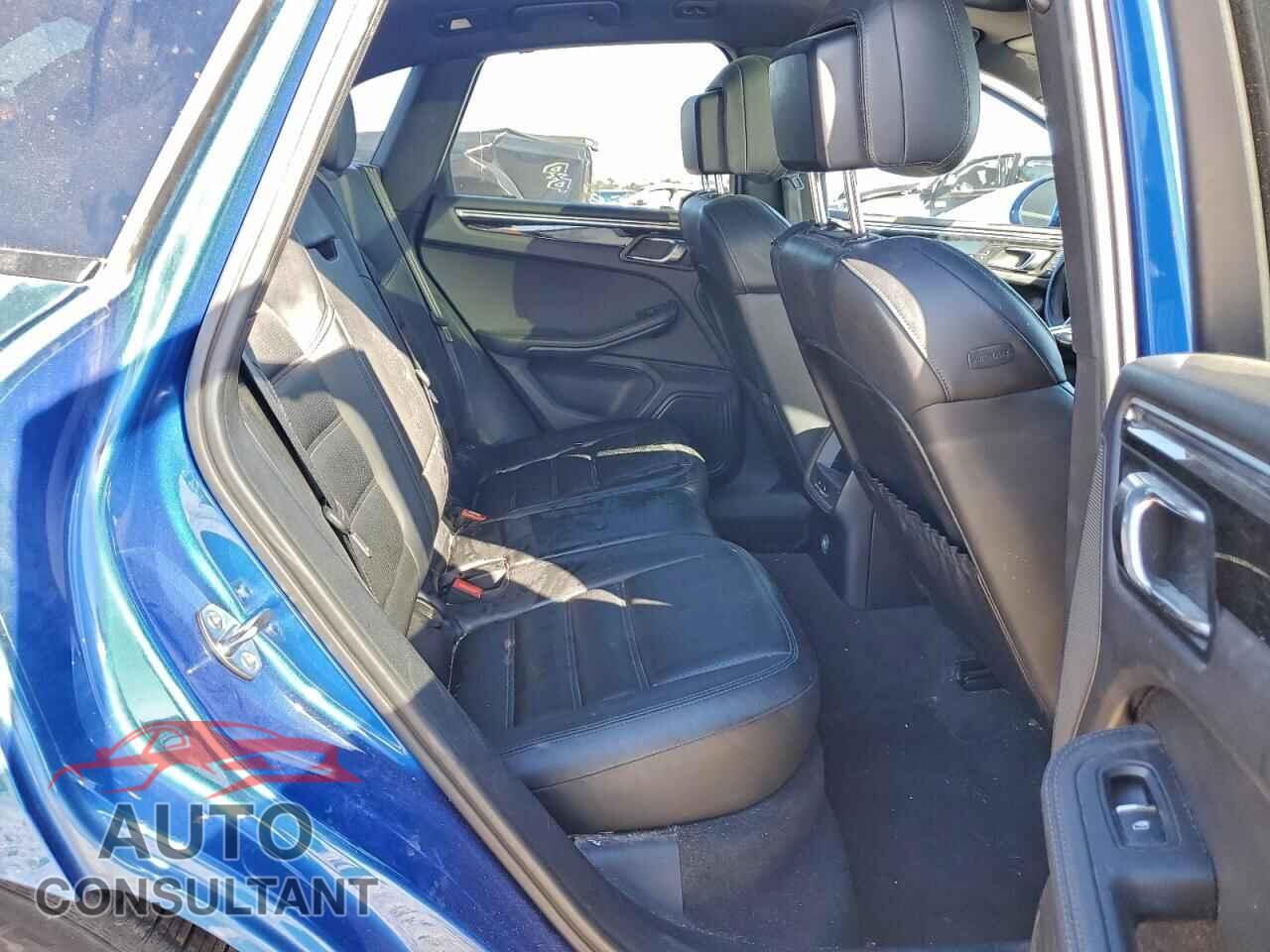 PORSCHE MACAN 2015 - WP1AB2A59FLB68830