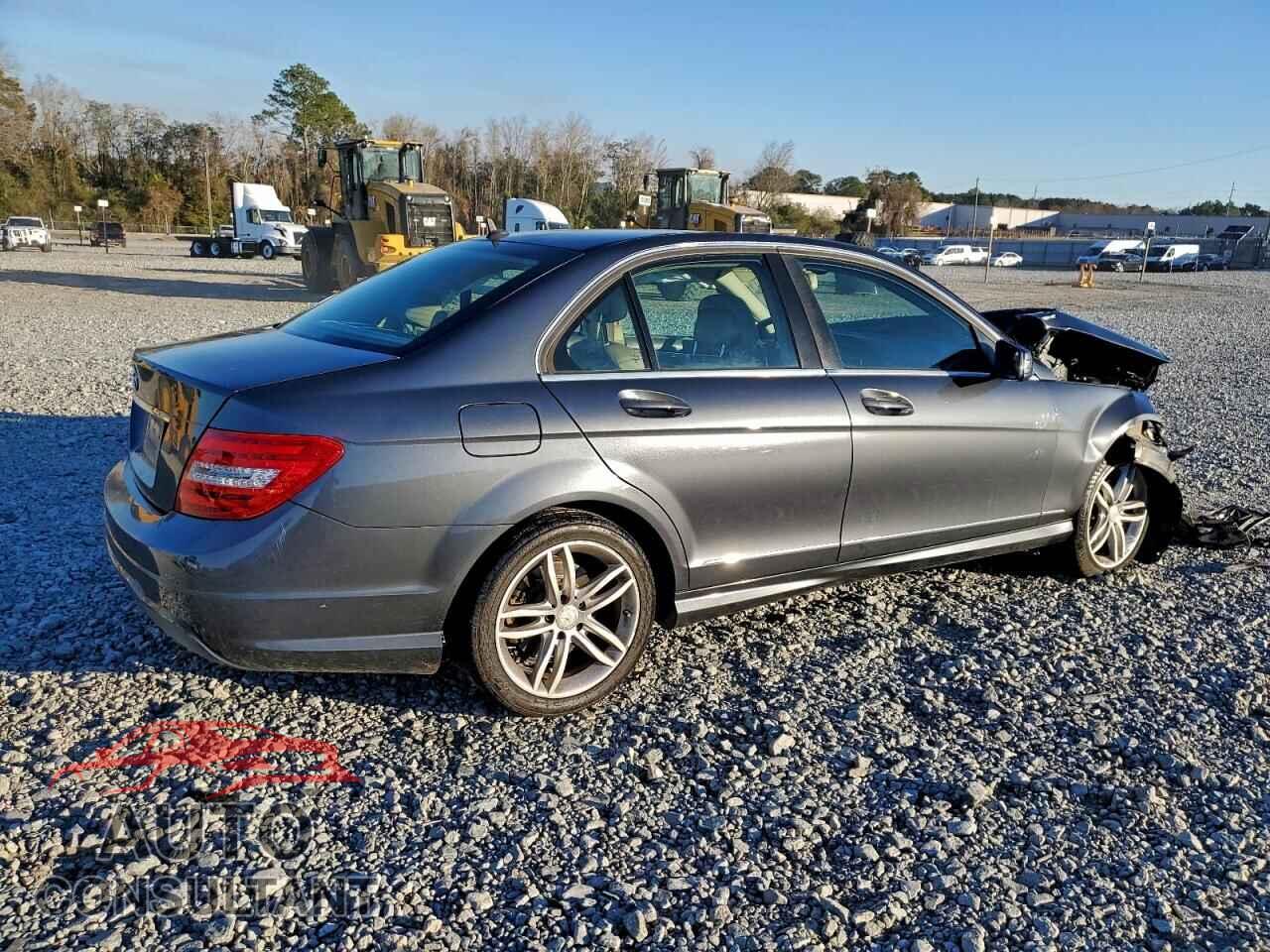 MERCEDES-BENZ C-CLASS 2014 - WDDGF4HB7EA913128