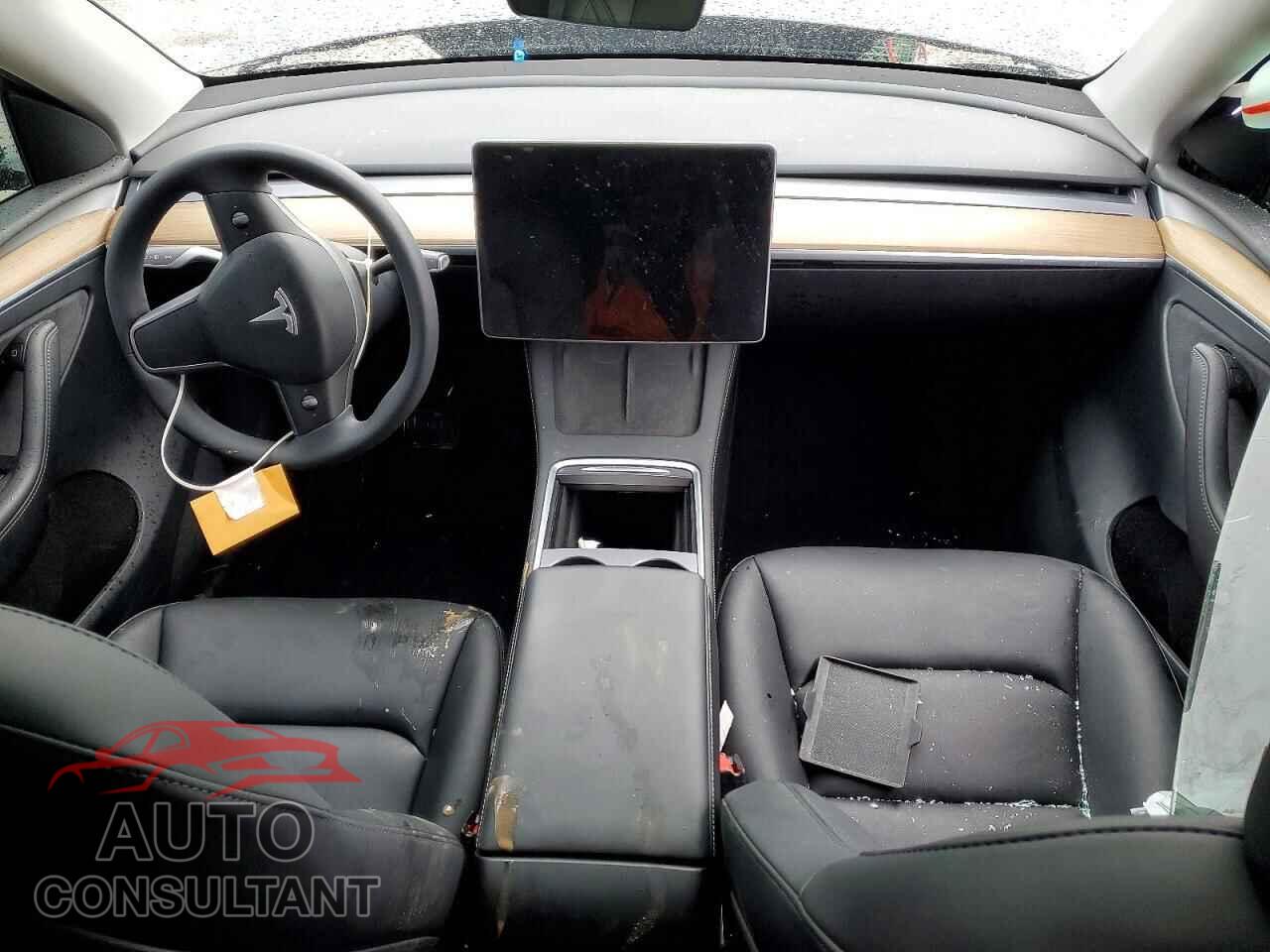 TESLA MODEL Y 2023 - LRWYGDFD7PC938891