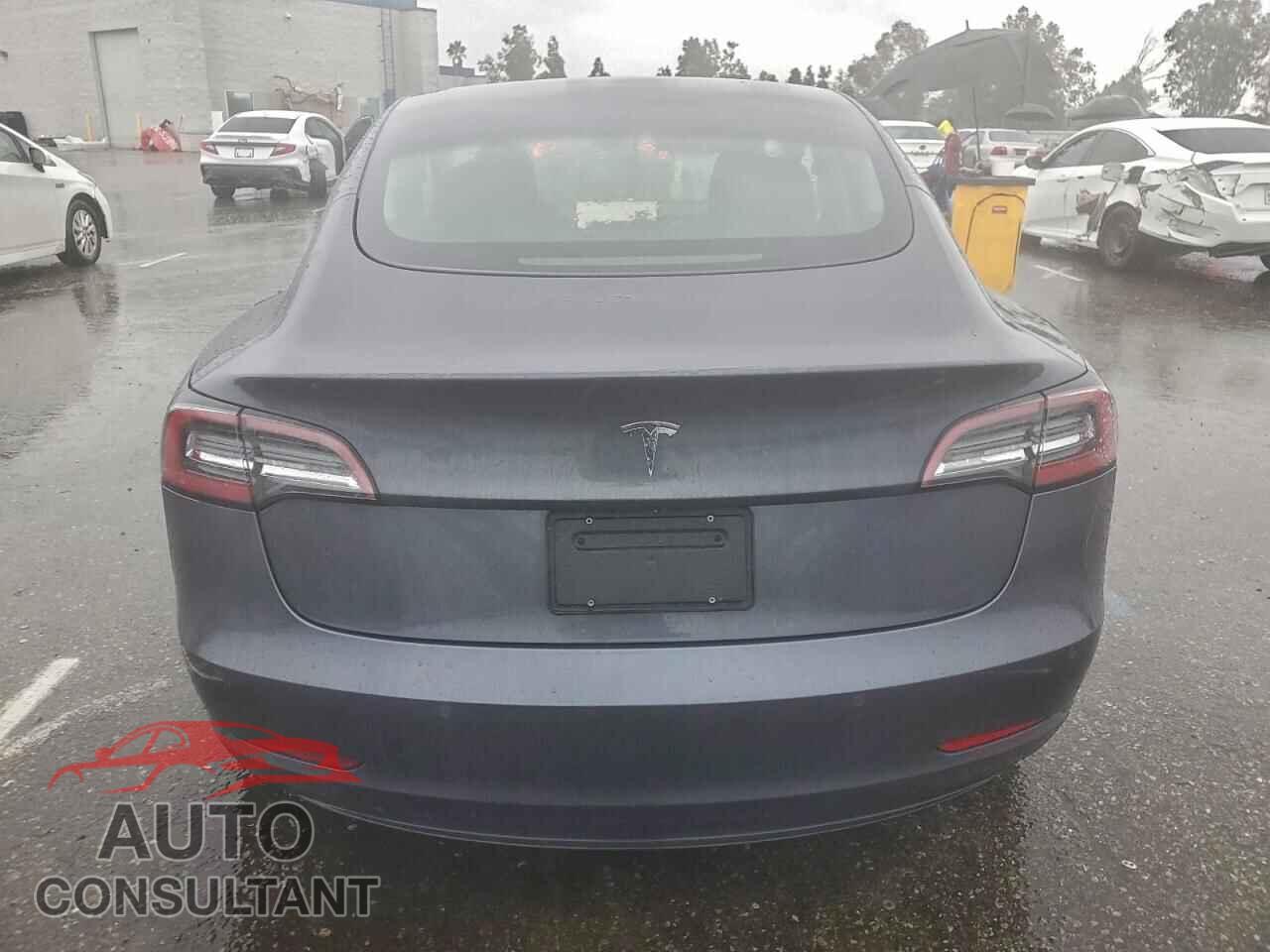 TESLA MODEL 3 2021 - 5YJ3E1EA8MF996323