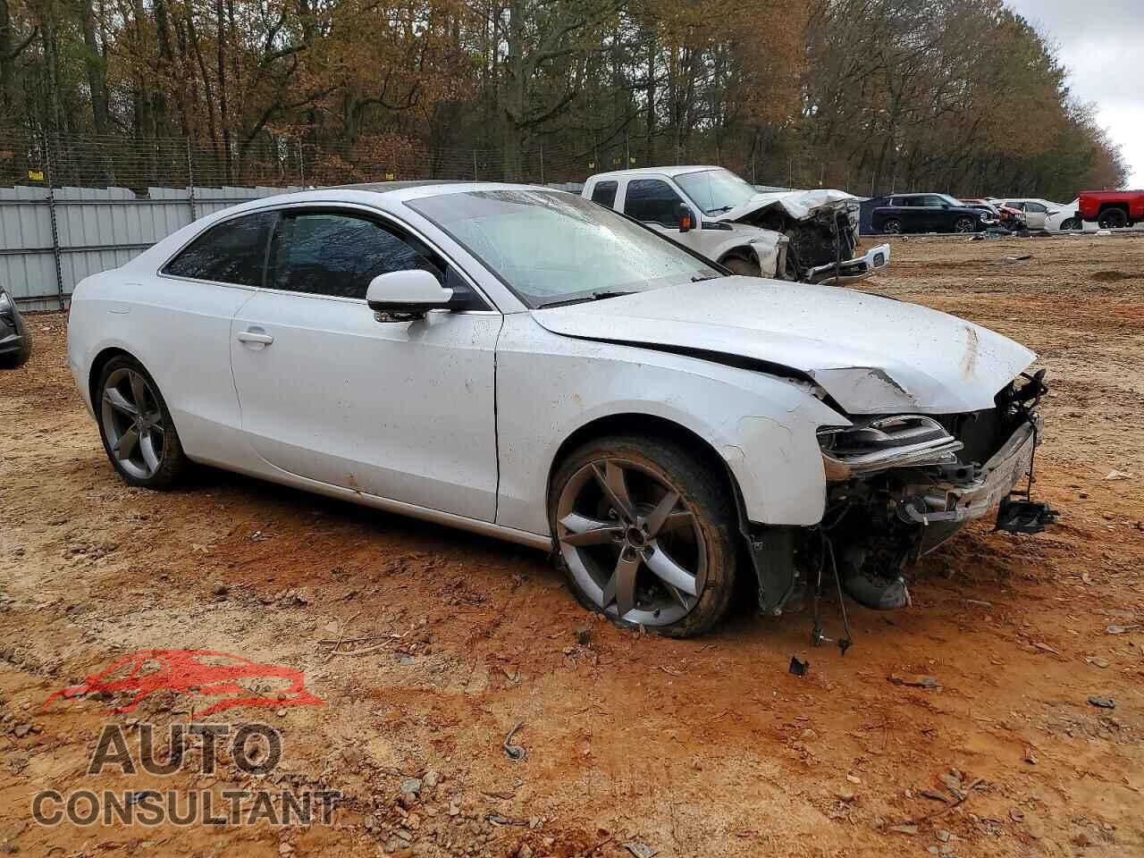 AUDI A5 2012 - WAULFAFR8CA004879