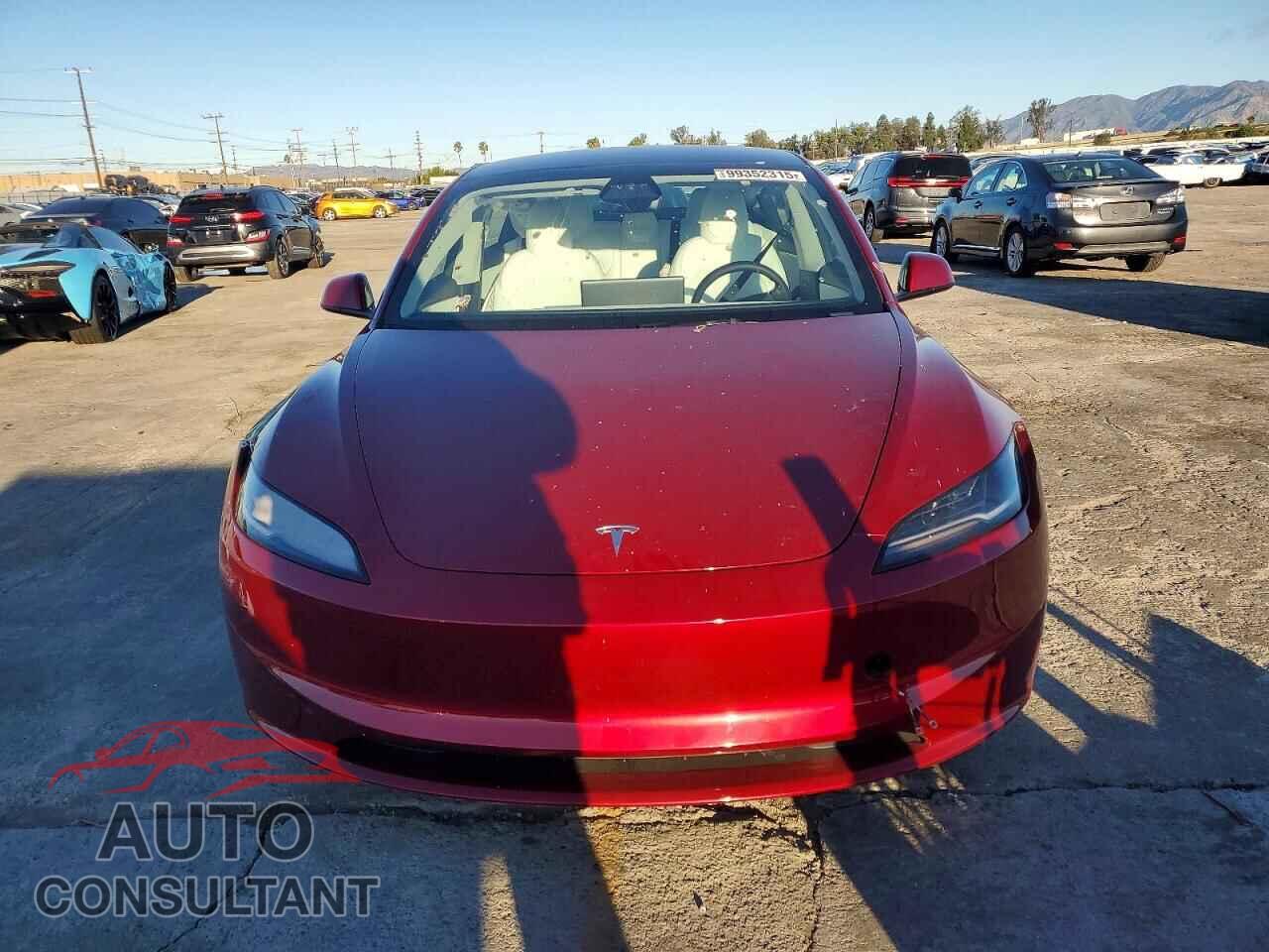 TESLA MODEL 3 2025 - 5YJ3E1EA0SF048107