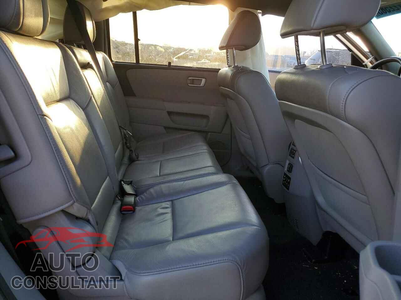 HONDA PILOT 2012 - 5FNYF3H97CB027093