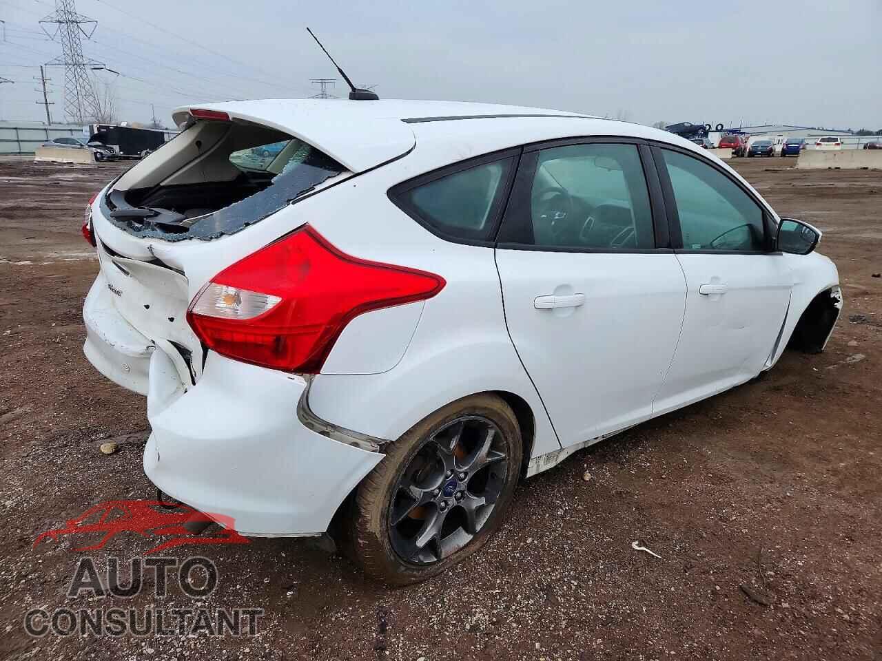FORD FOCUS 2013 - 1FADP3K26DL162755