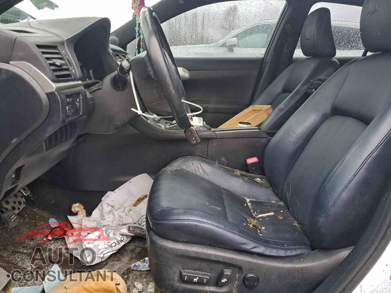LEXUS CT 200 2012 - JTHKD5BH2C2050757