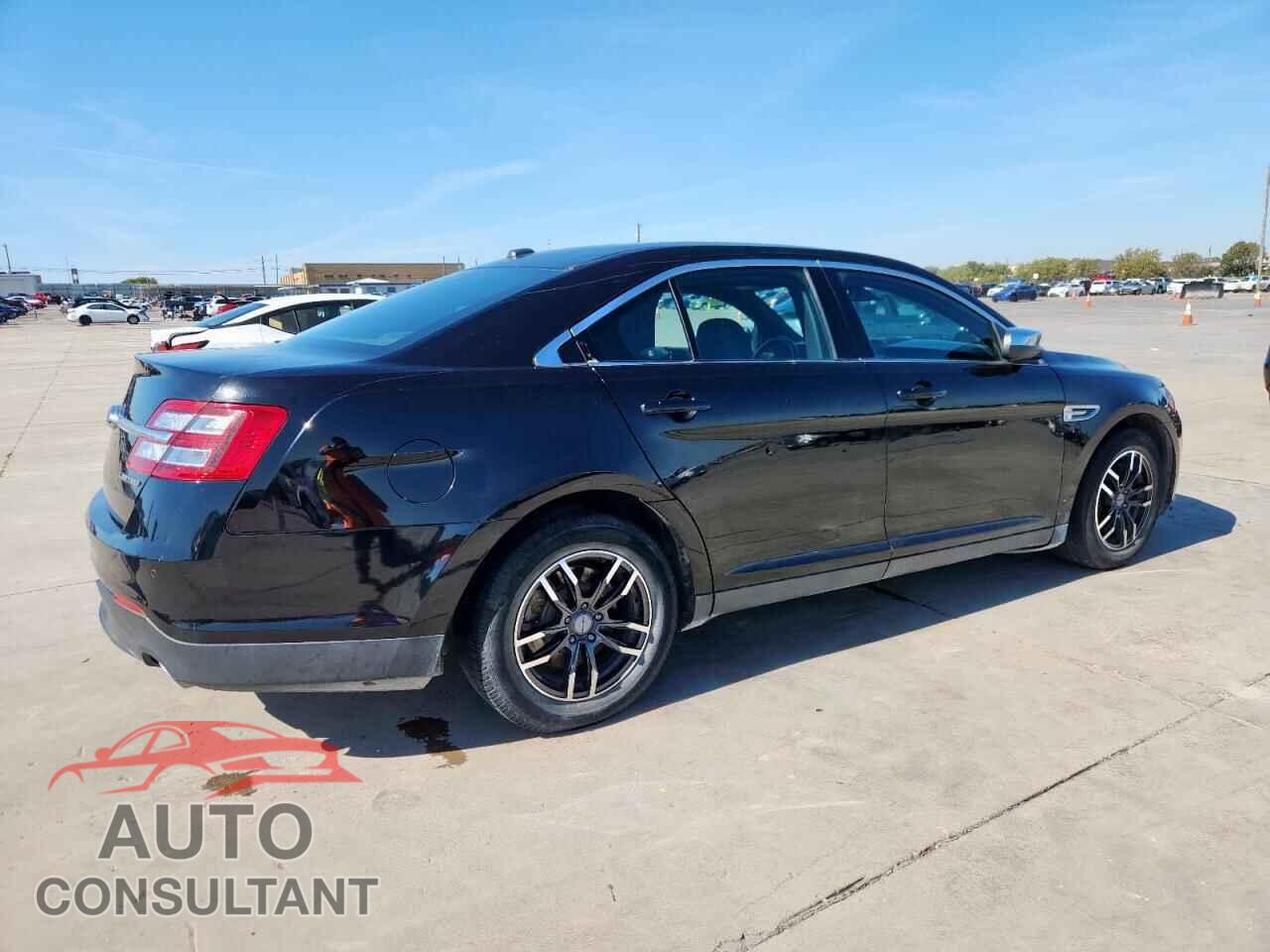 FORD TAURUS 2019 - 1FAHP2F87KG110826