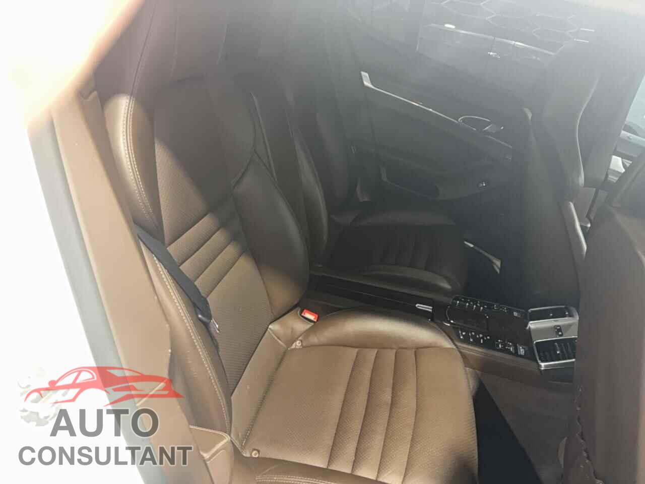 PORSCHE PANAMERA 2015 - WP0AF2A78FL080505