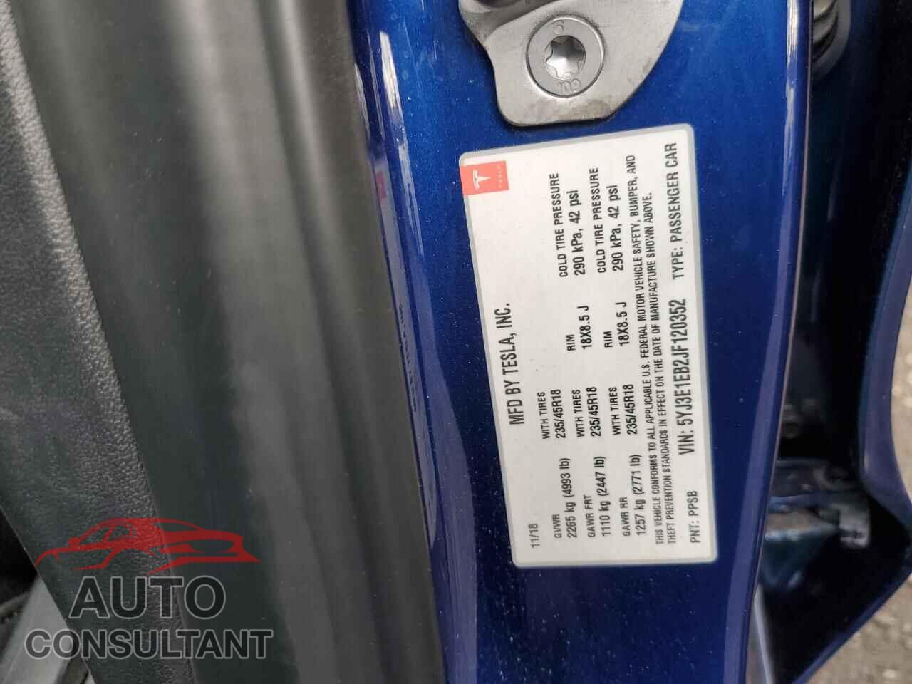 TESLA MODEL 3 2018 - 5YJ3E1EB2JF120352