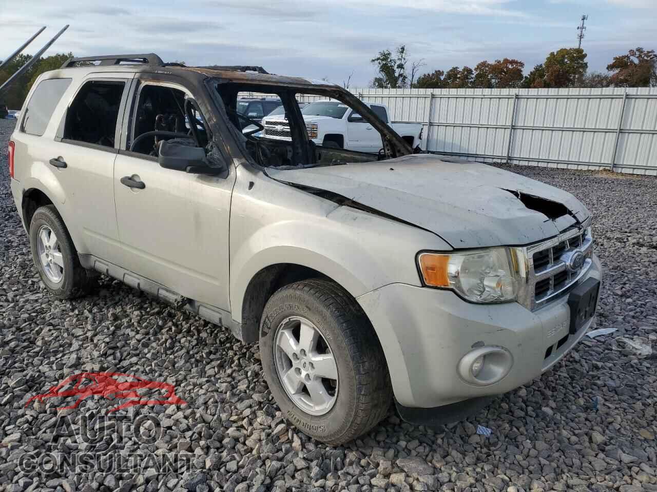 FORD ESCAPE 2009 - 1FMCU03739KC81458