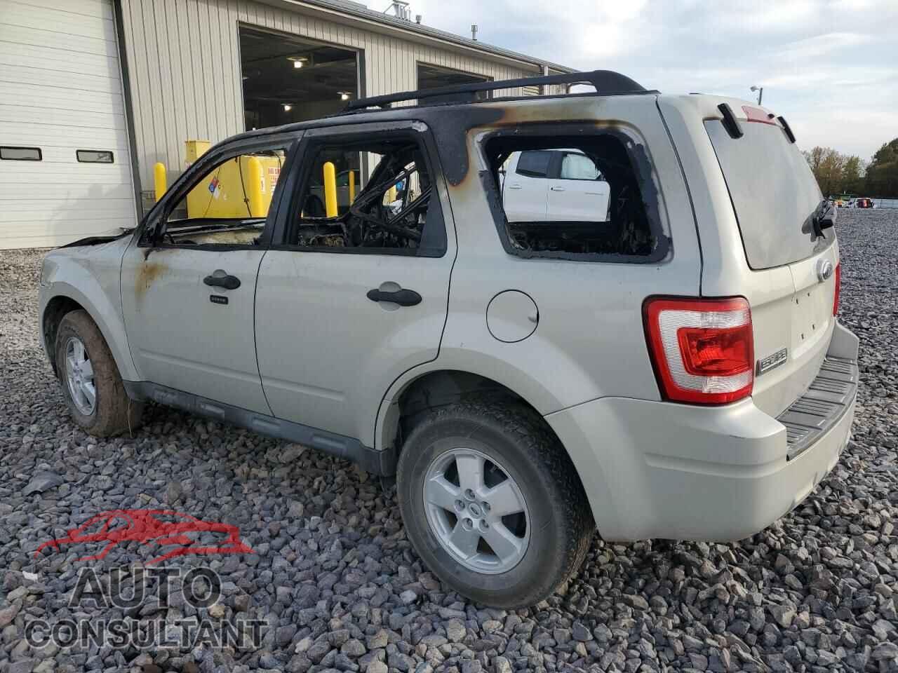 FORD ESCAPE 2009 - 1FMCU03739KC81458