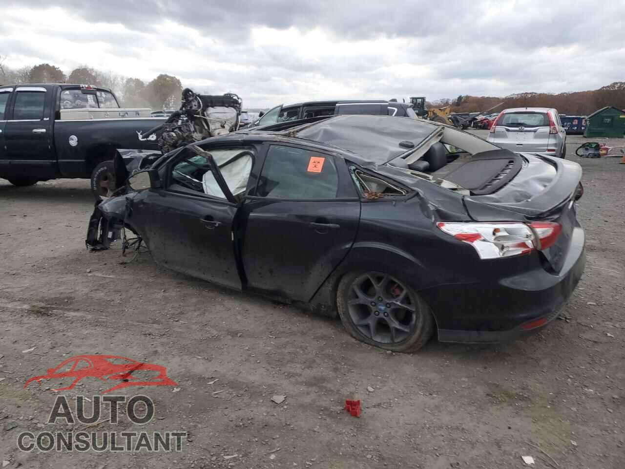 FORD FOCUS 2013 - 1FADP3F22DL223335