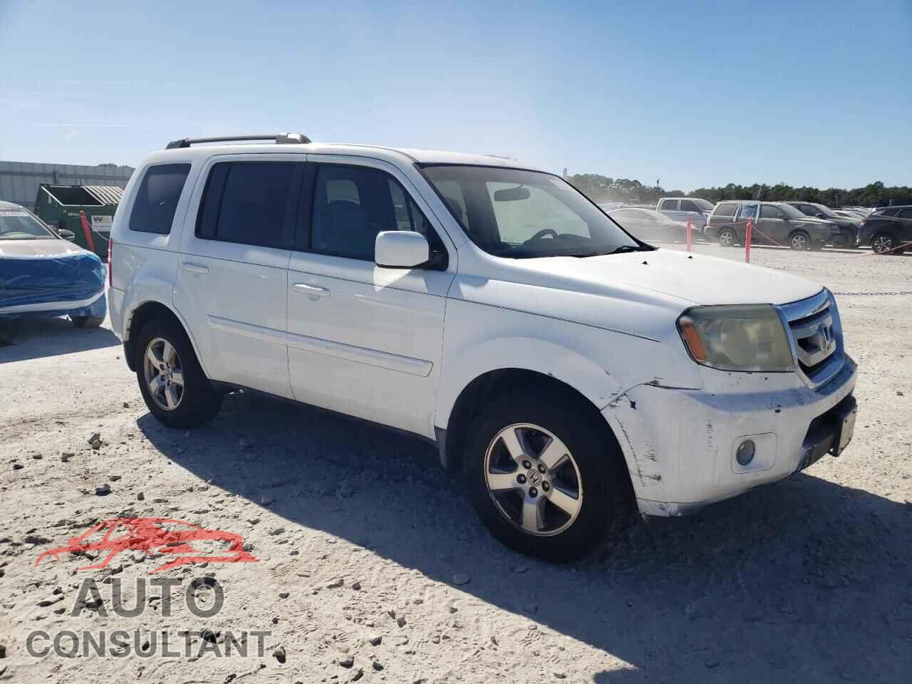 HONDA PILOT 2011 - 5FNYF3H4XBB033683