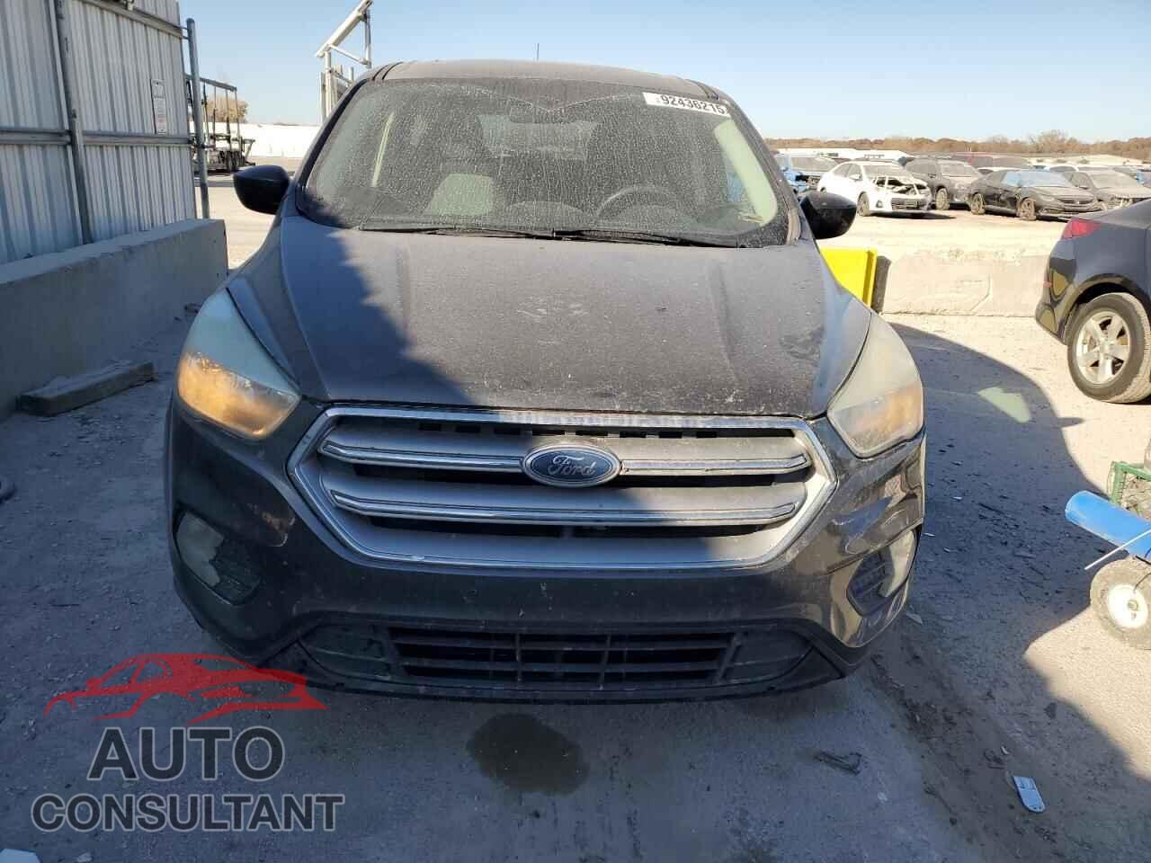 FORD ESCAPE 2017 - 1FMCU0G92HUB04401
