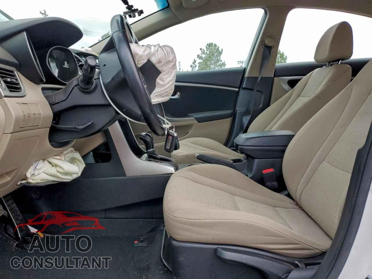 HYUNDAI ELANTRA 2013 - KMHD35LEXDU080558