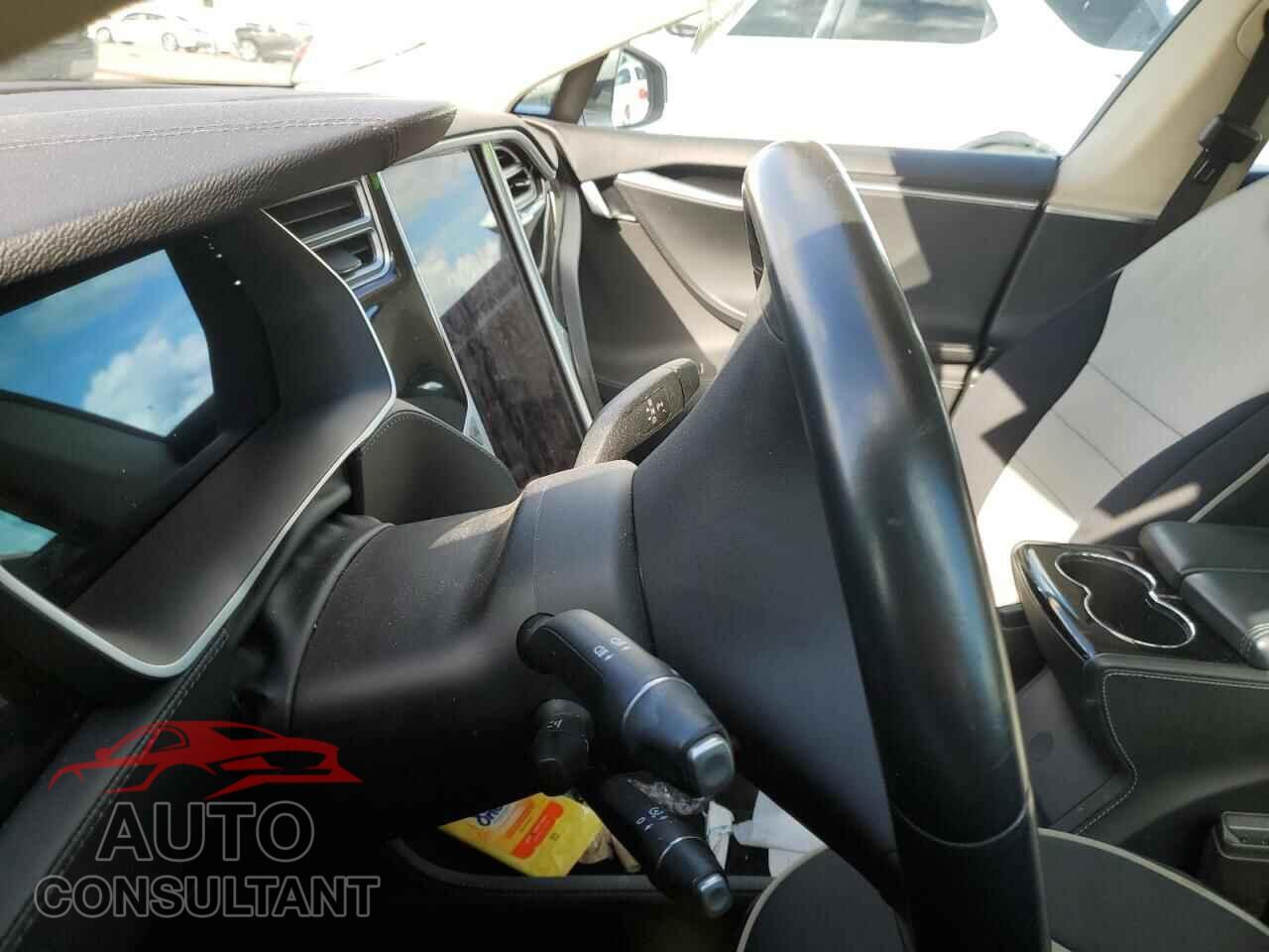 TESLA MODEL S 2014 - 5YJSA1H15EFP49815