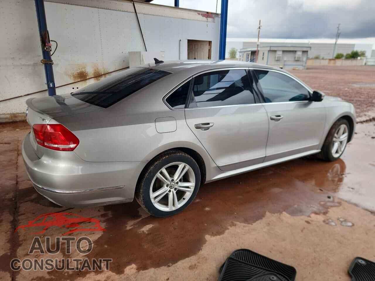 VOLKSWAGEN PASSAT 2014 - 1VWCN7A36EC048251