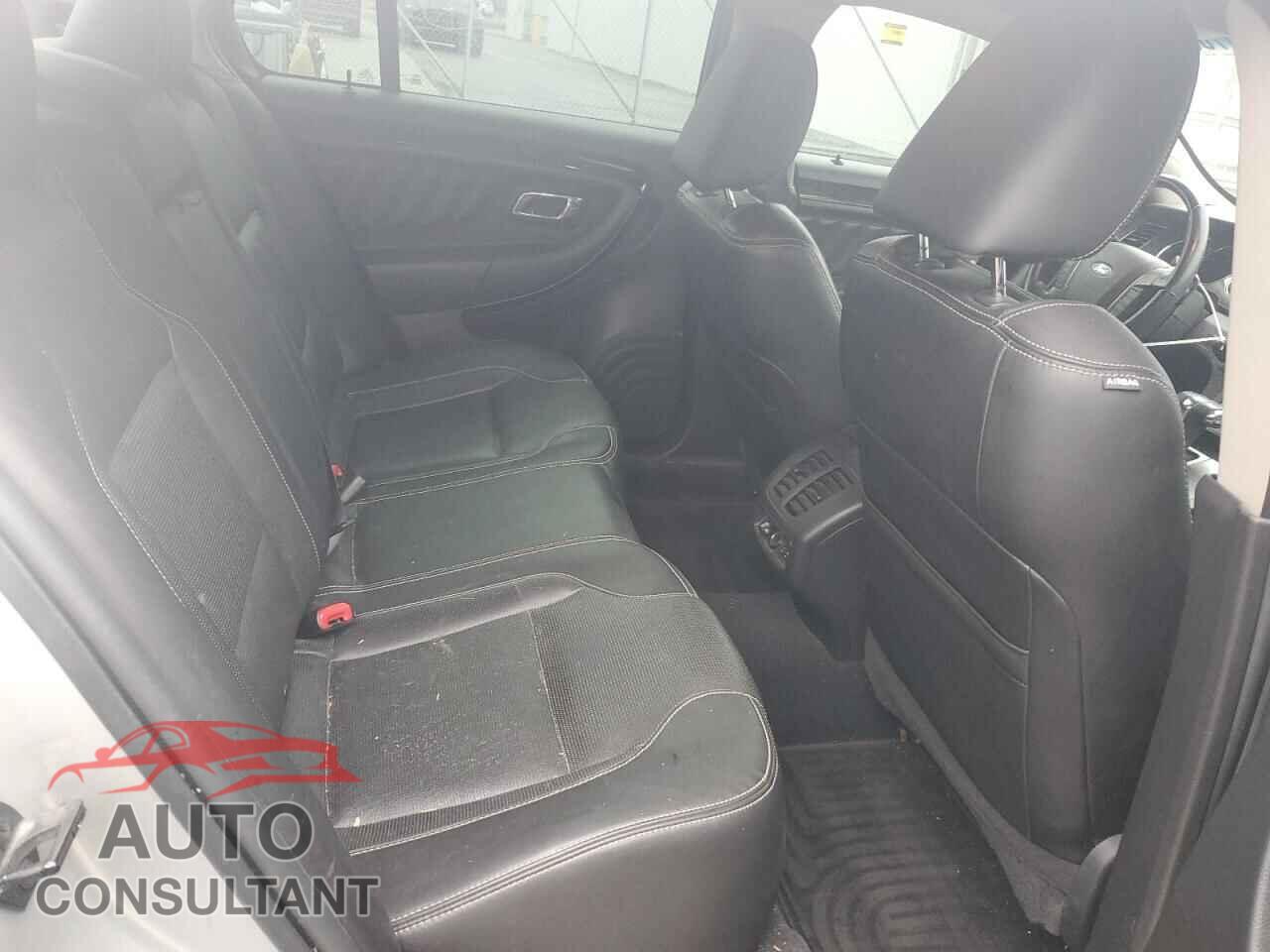 FORD TAURUS 2010 - 1FAHP2FW8AG104112