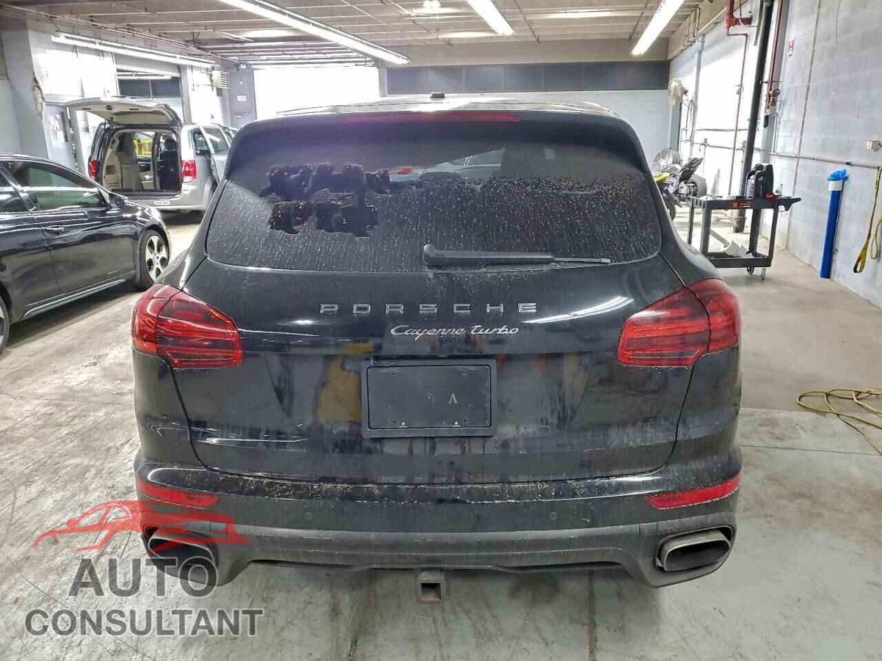 PORSCHE CAYENNE 2017 - WP1AA2A2XHKA80726