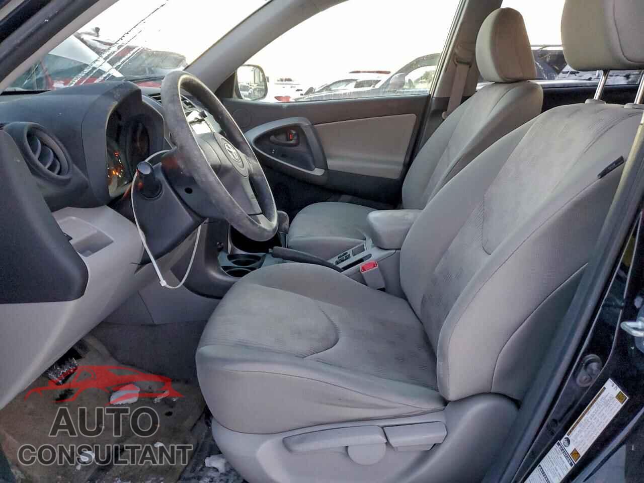 TOYOTA RAV4 2011 - JTMBF4DVXBD040456