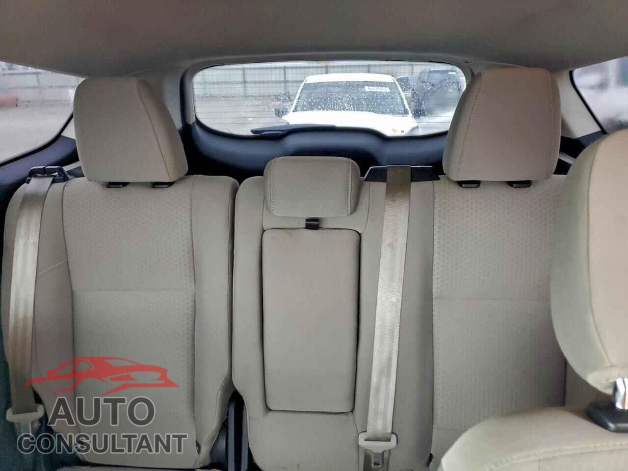 FORD ESCAPE 2018 - 1FMCU0GD9JUD06856