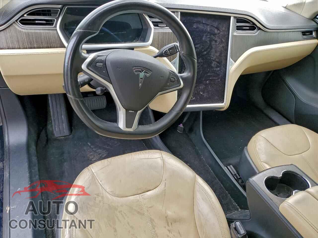 TESLA MODEL S 2013 - 5YJSA1CG8DFP23610
