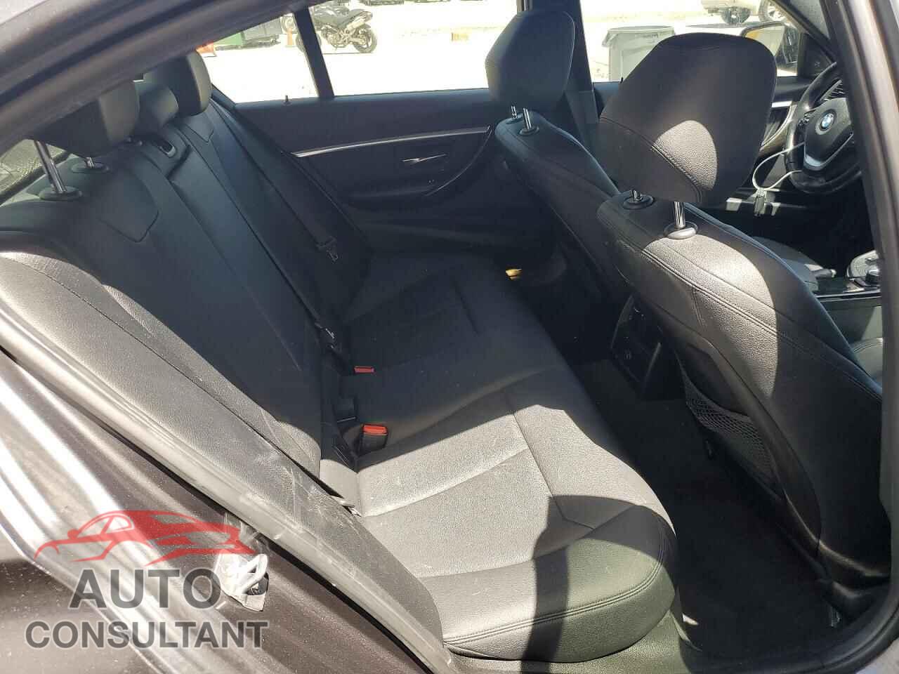BMW 3 SERIES 2016 - WBA8E9G53GNU28116