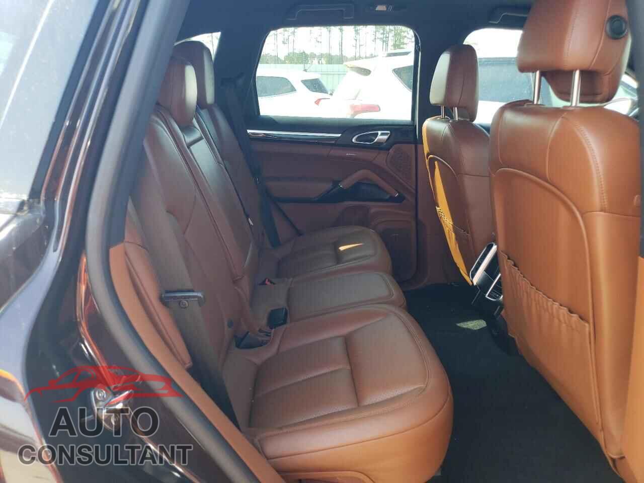 PORSCHE CAYENNE 2018 - WP1AA2A2XJKA01688