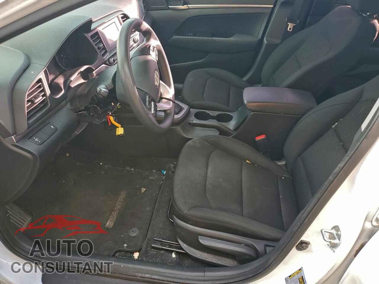 HYUNDAI ELANTRA 2019 - 5NPD74LF8KH442406