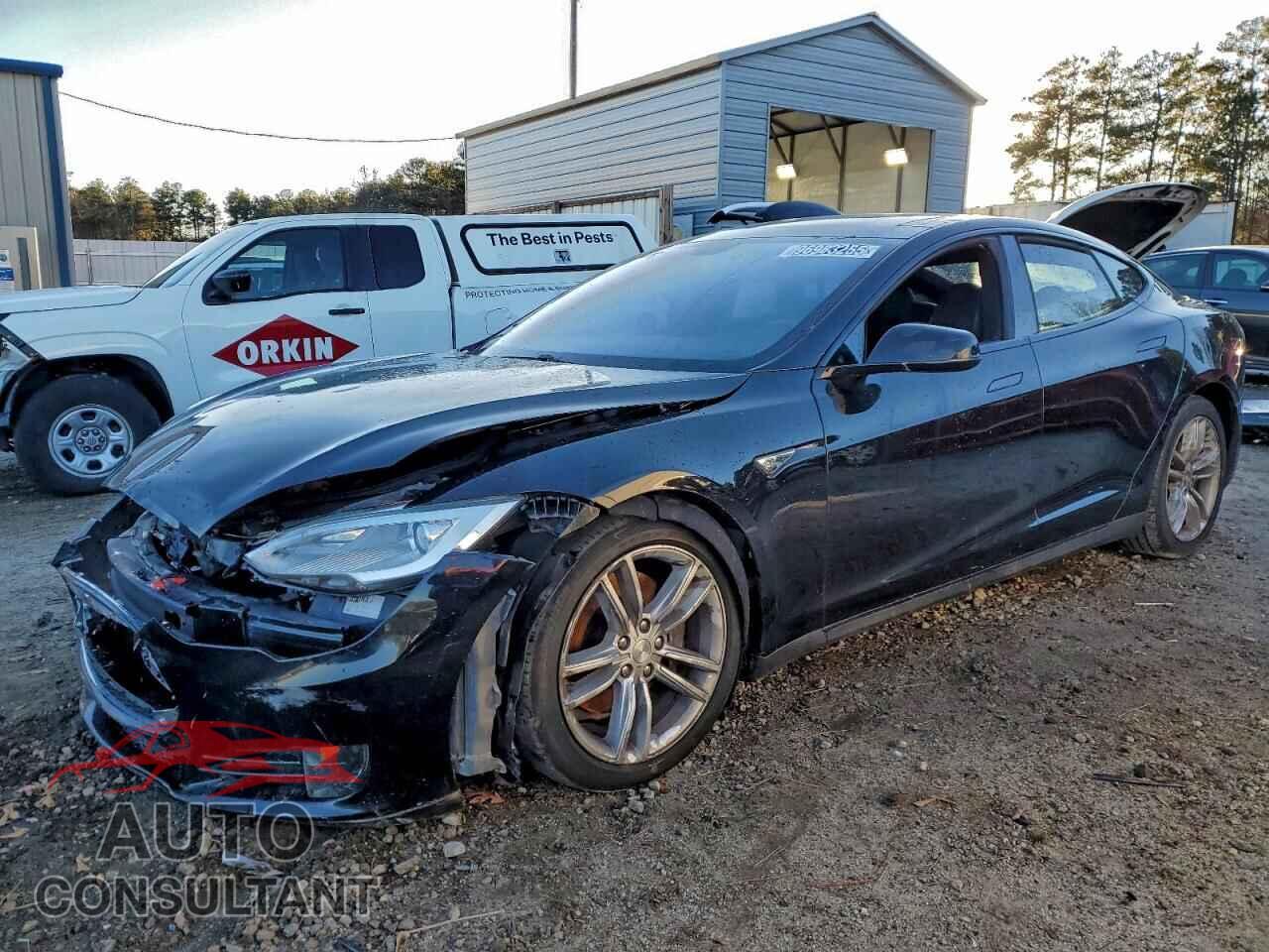 TESLA MODEL S 2014 - 5YJSA1S1XEFP43243