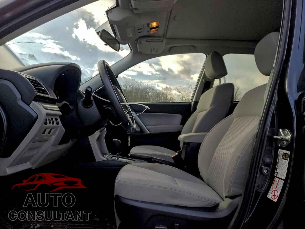SUBARU FORESTER 2018 - JF2SJAGC3JH508897
