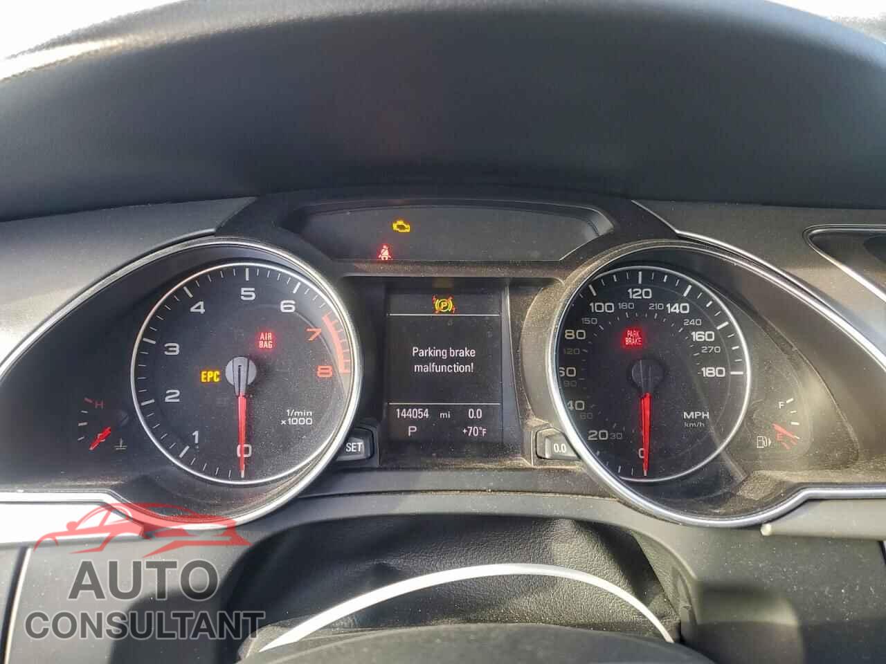 AUDI A5 2012 - WAULFAFR4CA024630