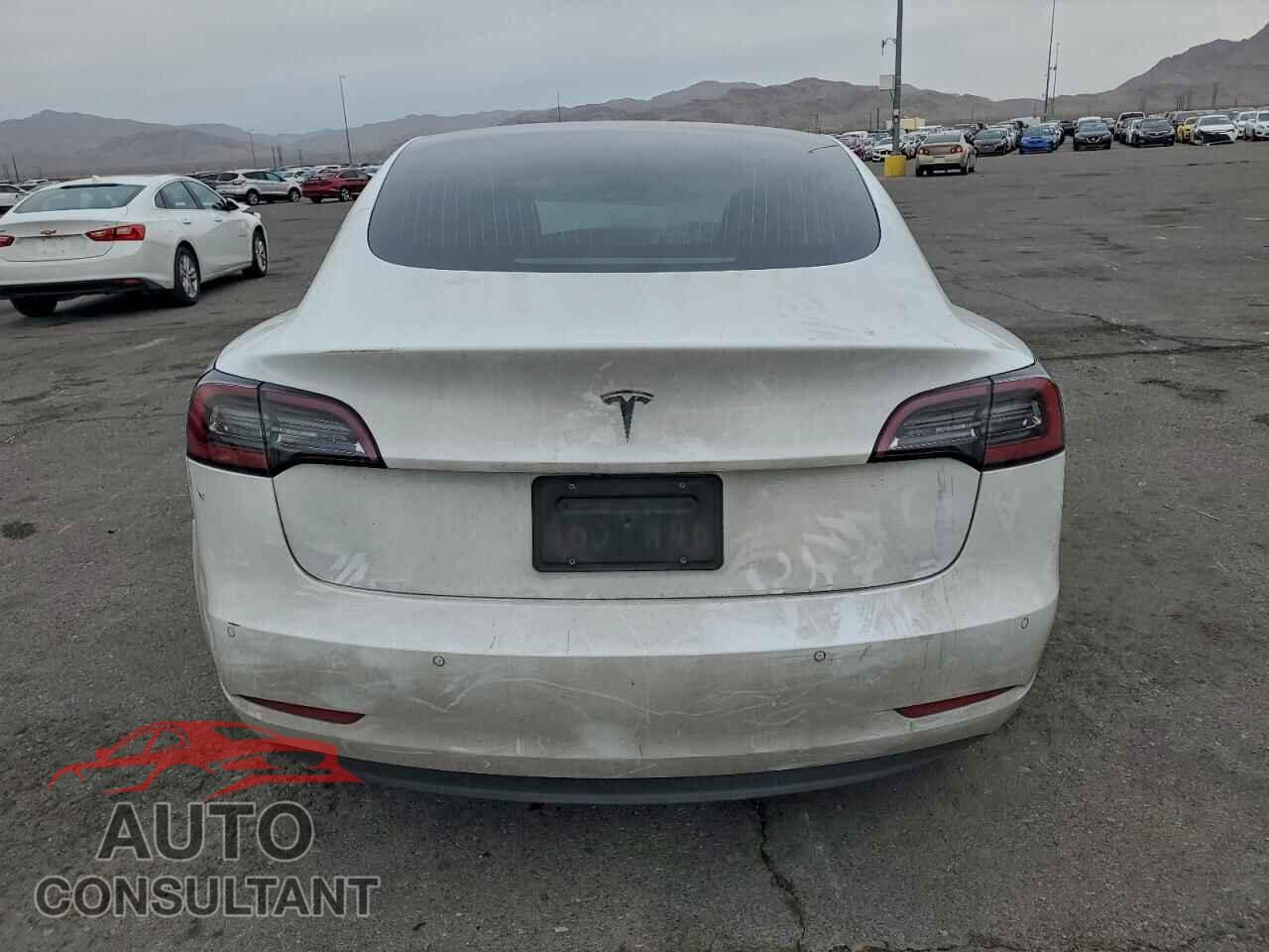 TESLA MODEL 3 2020 - 5YJ3E1EA5LF745323