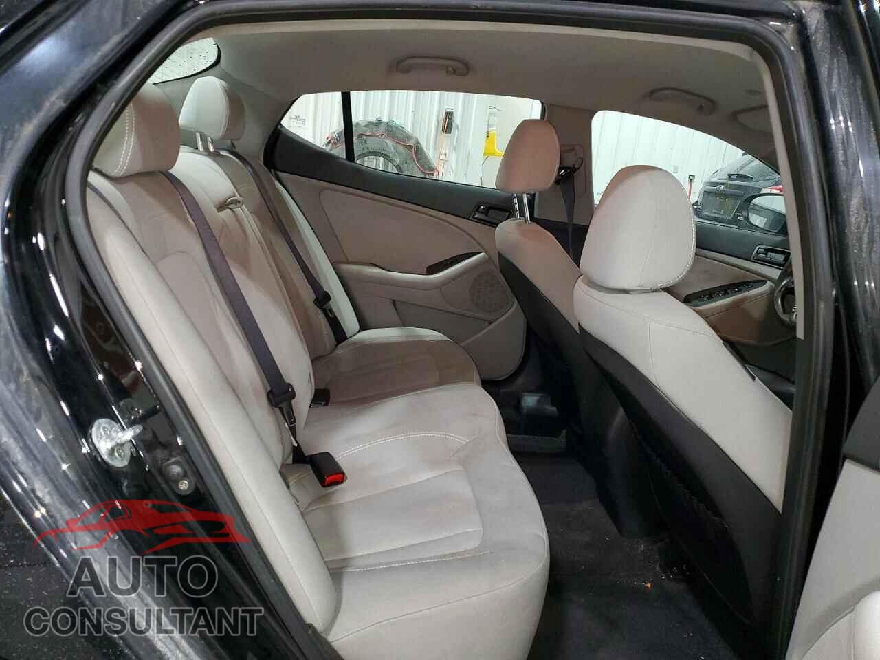 KIA OPTIMA 2011 - KNAGM4A72B5170093