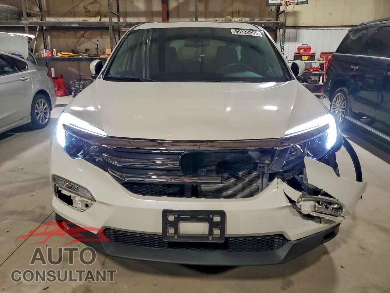 HONDA PILOT 2017 - 5FNYF6H76HB071433
