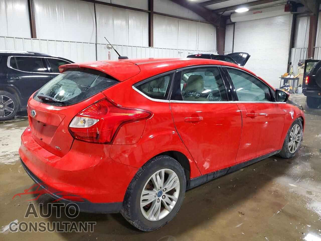FORD FOCUS 2012 - 1FAHP3M28CL363571