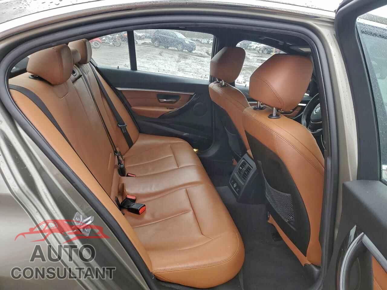 BMW 3 SERIES 2016 - WBA8E3G51GNU00831