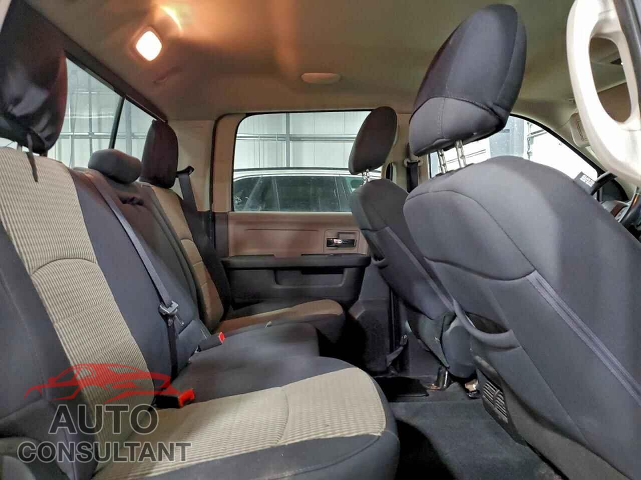 DODGE RAM 1500 2012 - 1C6RD7LT0CS298835