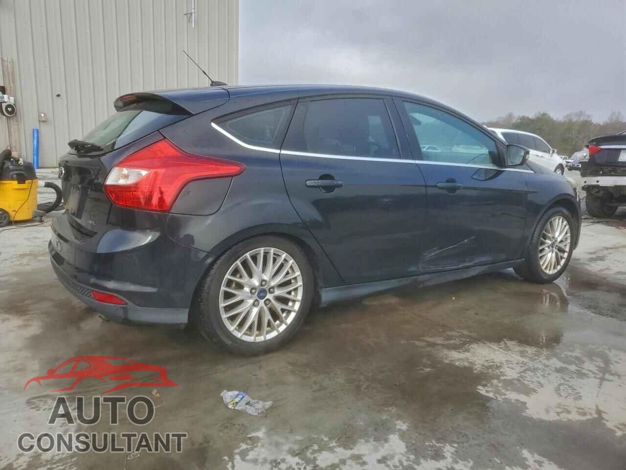FORD FOCUS 2012 - 1FAHP3M21CL360625