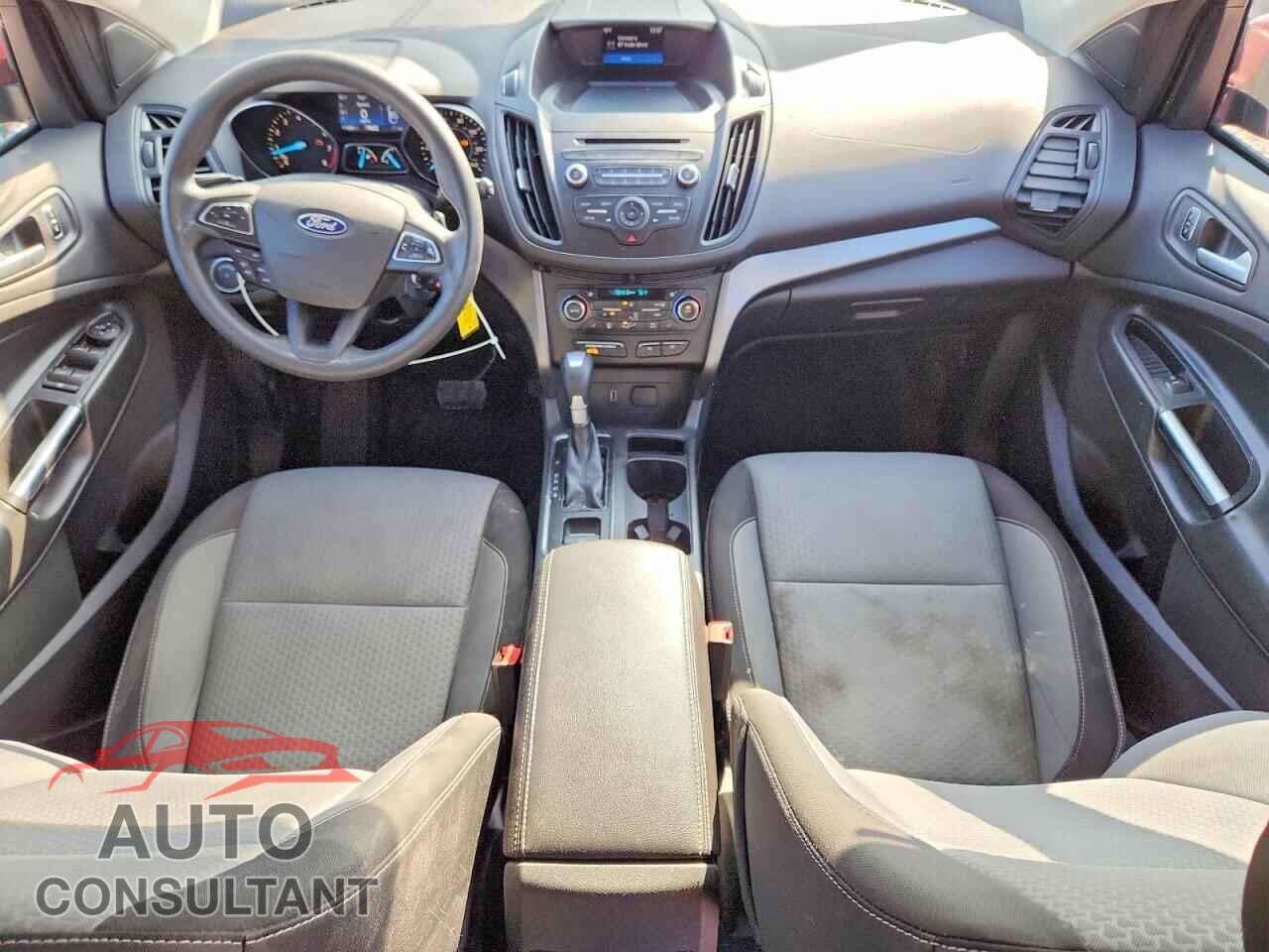 FORD ESCAPE 2017 - 1FMCU0GD2HUB20375