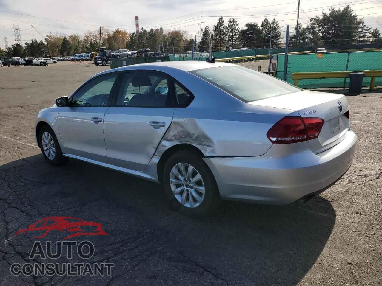 VOLKSWAGEN PASSAT 2013 - 1VWAH7A39DC141519