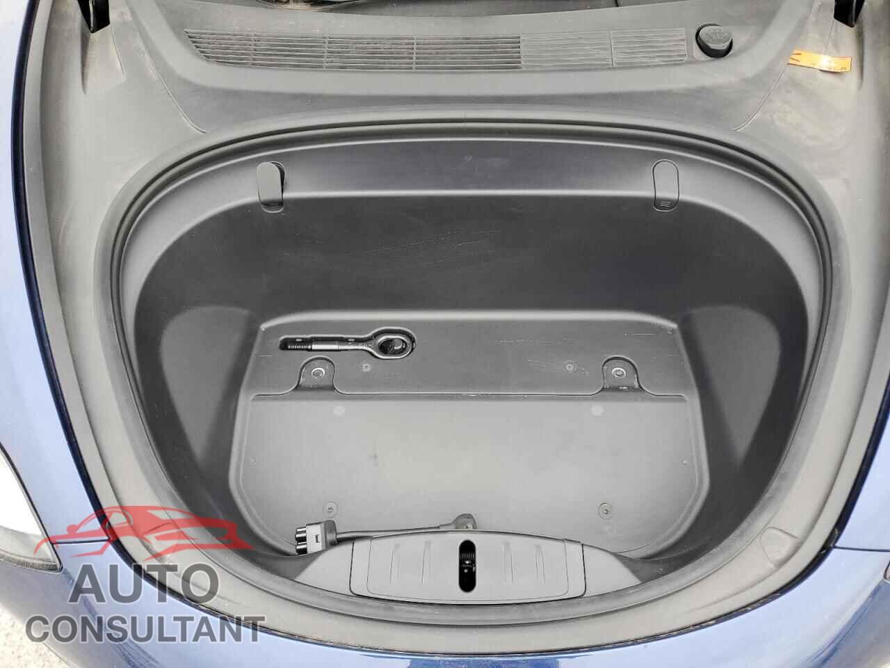 TESLA MODEL 3 2019 - 5YJ3E1EA3KF476155