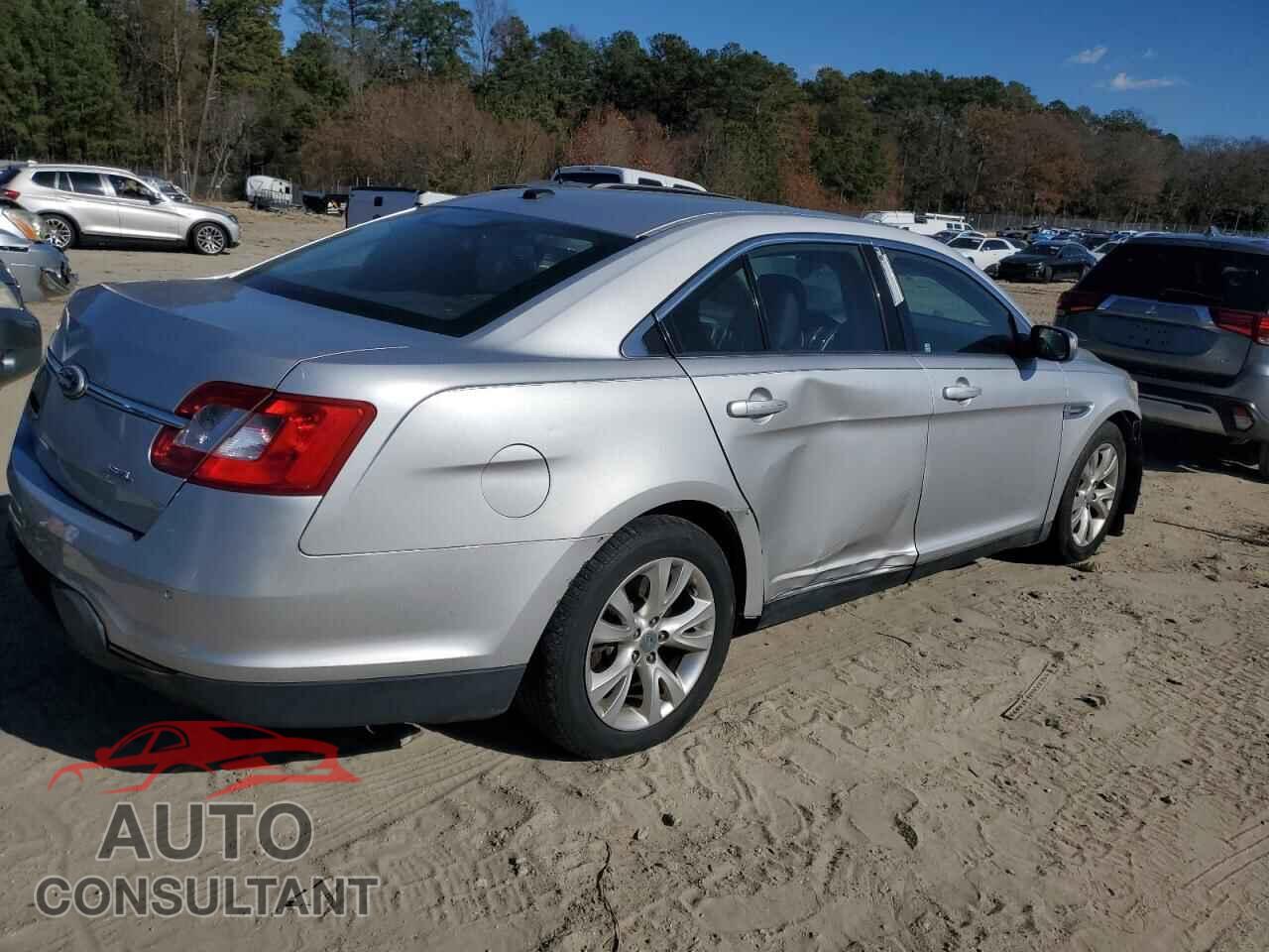 FORD TAURUS 2011 - 1FAHP2EW2BG100348