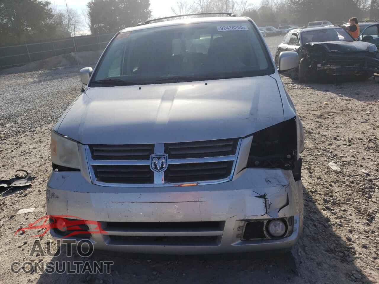 DODGE CARAVAN 2010 - 2D4RN5D18AR100317