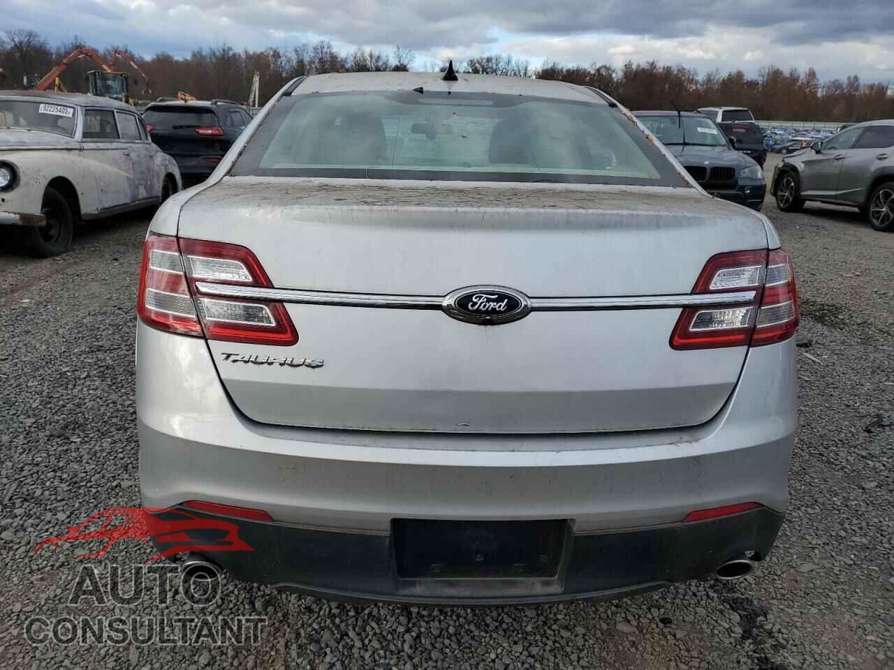 FORD TAURUS 2015 - 1FAHP2D88FG155069