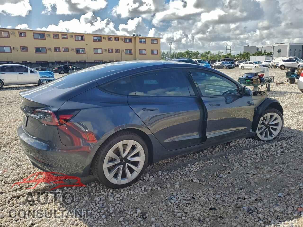 TESLA MODEL 3 2023 - 5YJ3E1EA3PF555591