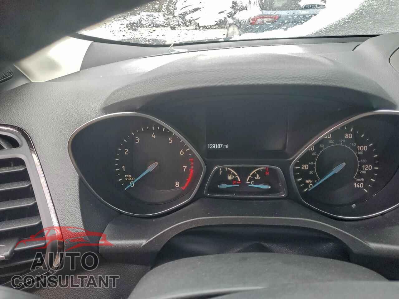 FORD ESCAPE 2018 - 1FMCU9J94JUB48368
