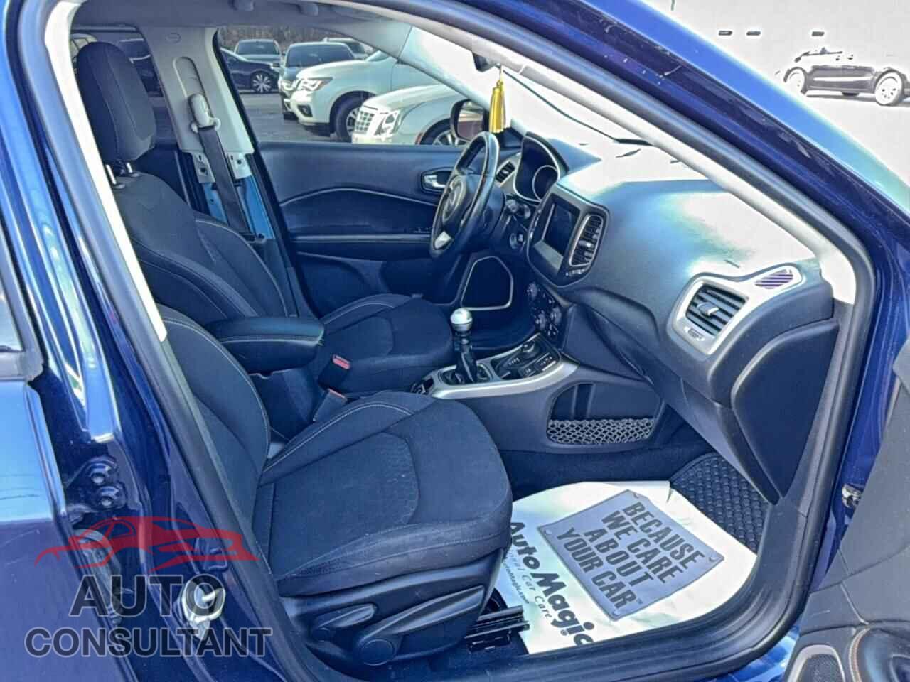 JEEP COMPASS 2019 - 3C4NJDAB3KT601077