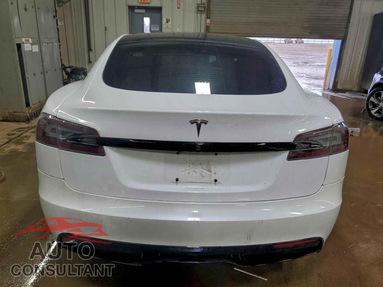 TESLA MODEL S 2022 - 5YJSA1E5XNF467953