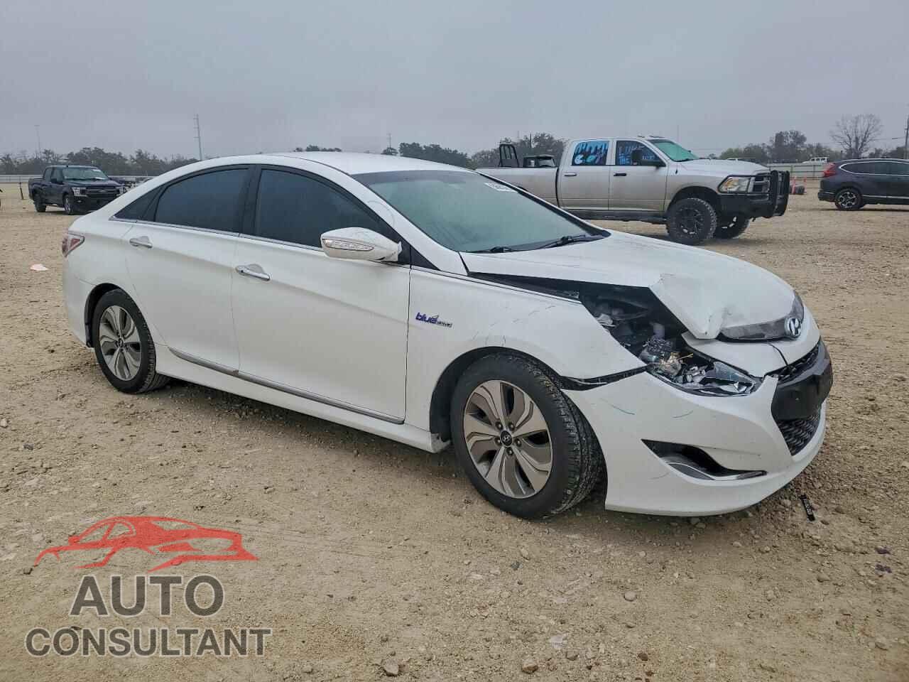 HYUNDAI SONATA 2013 - KMHEC4A40DA101329
