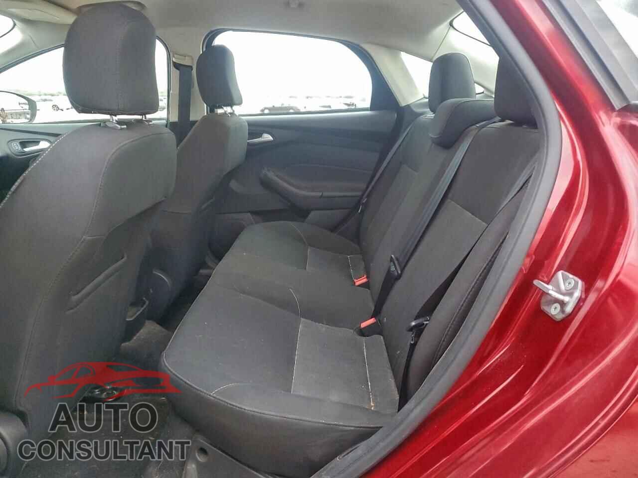 FORD FOCUS 2017 - 1FADP3F26HL295547
